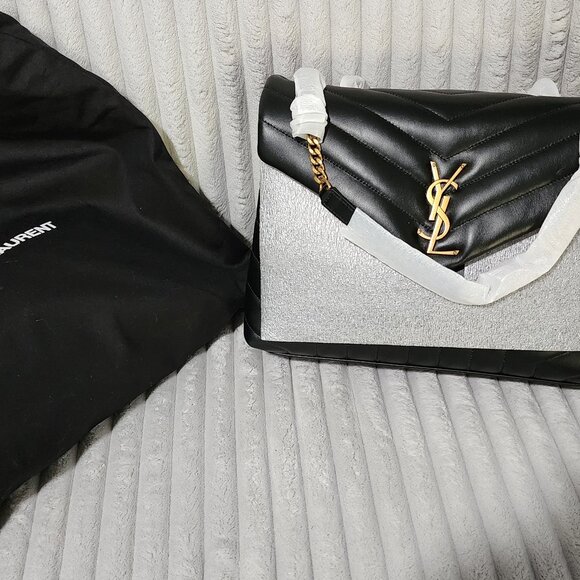 Saint Laurent ENVELOPE MEDIUM in MATELASSÉ lambskin - Picture 5 of 15